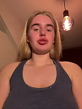 _meganmeow_ – webcam model profile photo Image 3