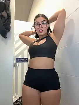 luvlivvyy – webcam model profile photo Image 19